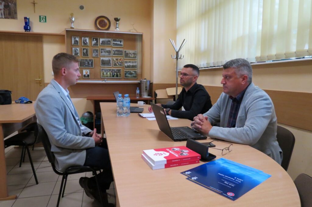 Egzaminy. Kurs Trenerski UEFA B – Świętokrzyski Związek Piłki Nożnej